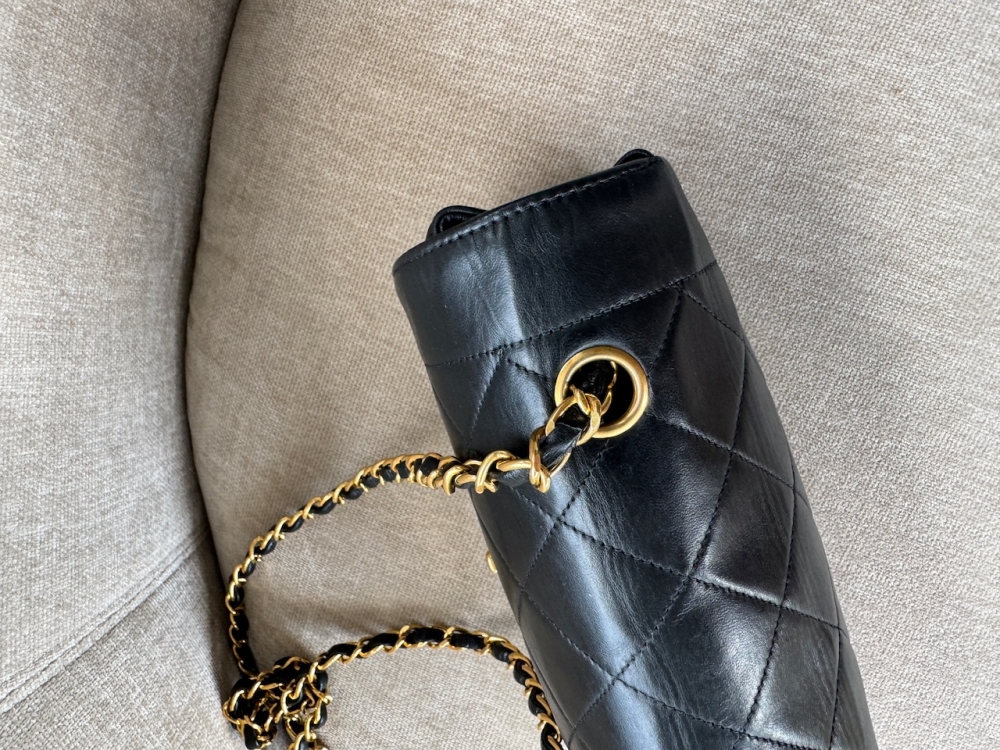 Chanel Classic Diana Flap Autentisk Vintage Chanel, LV, Gucci, YSL