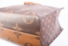 Louis Vuitton On The Go GM thumbnail