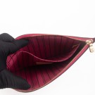 Louis Vuitton Pouch (2015) – klassisk clutch i Monogram canvas thumbnail