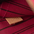 Louis Vuitton Pouch (2015) – klassisk clutch i Monogram canvas thumbnail