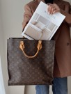 Louis Vuitton Sac Plat (1980) – ikonisk tote i Monogram thumbnail