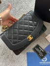 Chanel Diana Flap Lambskin med 24k Gull thumbnail