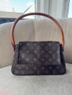 Louis Vuitton Mini Looping  thumbnail