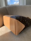 Louis Vuitton Cabas Mezzo thumbnail