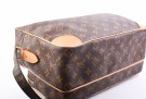 Louis Vuitton Messenger Bag thumbnail