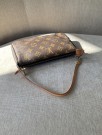 Louis Vuitton Pochette thumbnail
