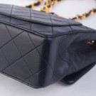 CHANEL MINI FLAP (1989) – KOMPAKT OG TIDLØS ELEGANSE thumbnail