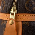 LOUIS VUITTON MONTORGUEIL (2009) – ROMSLIG OG TIDLØS TOTE thumbnail