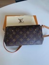 LOUIS VUITTON FAVORITE PM thumbnail