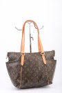 Louis Vuitton Totally MM thumbnail