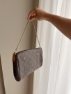 Louis Vuitton Favorite MM thumbnail