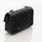 Chanel Mini (2020) – ikonisk veske i sort lammeskinn thumbnail