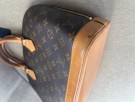 Louis Vuitton Alma thumbnail