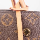 Louis Vuitton Montaigne (2010) – elegant veske i Monogram thumbnail