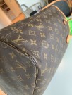 Louis Vuitton Neverfull thumbnail