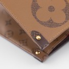 Louis Vuitton Onthego GM (2021) – ikonisk tote i Reverse Monogram thumbnail