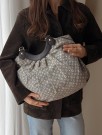 Louis Vuitton Idylle Fantaisie Hobo MM (2011) – lett og elegant i Monogram Minilin thumbnail