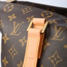 Louis Vuitton Cabas Mezzo thumbnail