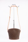 LOUIS VUITTON DROUOT (2007) – KOMPAKT OG KLASSISK CROSSBODY thumbnail