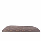 Louis Vuitton Pouch (2015) – klassisk clutch i Monogram canvas thumbnail