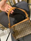 Louis Vuitton Hudson MM thumbnail