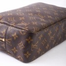 Louis Vuitton Trousse 28 1991 – Klassisk og praktisk thumbnail