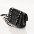 Chanel Mini (2020) – ikonisk veske i sort lammeskinn thumbnail