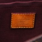 LOUIS VUITTON FAVOURITE (2013) – FEMININ OG ALLSIDIG SKULDERVESKE thumbnail