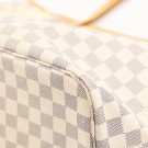 Louis Vuitton Neverfull MM (2010) – ikonisk tote i Damier Azur thumbnail