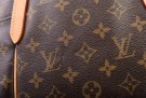 Louis Vuitton Totally MM thumbnail