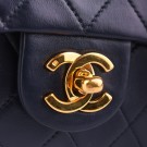 CHANEL MINI FLAP (1989) – KOMPAKT OG TIDLØS ELEGANSE thumbnail