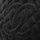 Chanel GST (2012) – ikonisk tote i sort caviar thumbnail