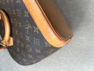 Louis Vuitton Alma thumbnail