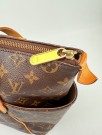 Louis Vuitton Totally MM thumbnail