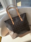 Louis Vuitton Cabas Mezzo thumbnail