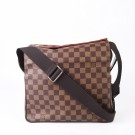 LOUIS VUITTON NAVIGLIO (2004) – PRAKTISK OG MODERNE CROSSBODY thumbnail