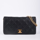 CHANEL CLASSIC FLAP (1980) – IKONISK LUKSUS MED TIDLØST UTTRYKK thumbnail