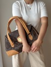 LOUIS VUITTON BEVERLY (2007) – STRUKTURERT OG TIDLØS MODELL thumbnail
