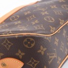 LOUIS VUITTON BLOIS – MONOGRAM CANVAS (2006) thumbnail