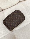 Louis Vuitton Trousse Str 23 thumbnail