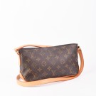 Louis Vuitton Trotteur thumbnail