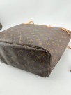 Louis Vuitton Neverfull MM thumbnail