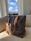 Louis Vuitton Cabas Mezzo thumbnail