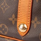 Louis Vuitton Galliera (2009) – elegant hobo i Monogram canvas thumbnail