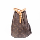 Louis Vuitton Montaigne (2010) – elegant veske i Monogram thumbnail
