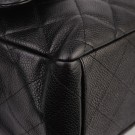 CHANEL MAXI FLAP (2009) – ELEGANT OG ROMSLIG KLASSIKER thumbnail