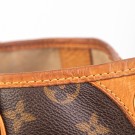 Louis Vuitton Galliera (2009) – elegant hobo i Monogram canvas thumbnail