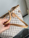 Louis Vuitton Neverfull MM thumbnail