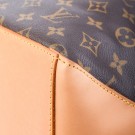 Louis Vuitton Cabas Mezzo thumbnail