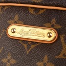 LOUIS VUITTON MONTORGUEIL (2009) – ROMSLIG OG TIDLØS TOTE thumbnail